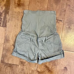 Maternity shorts